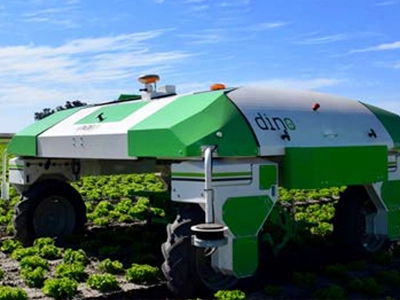 [Imagen de Pulverizadora Autopropulsada]